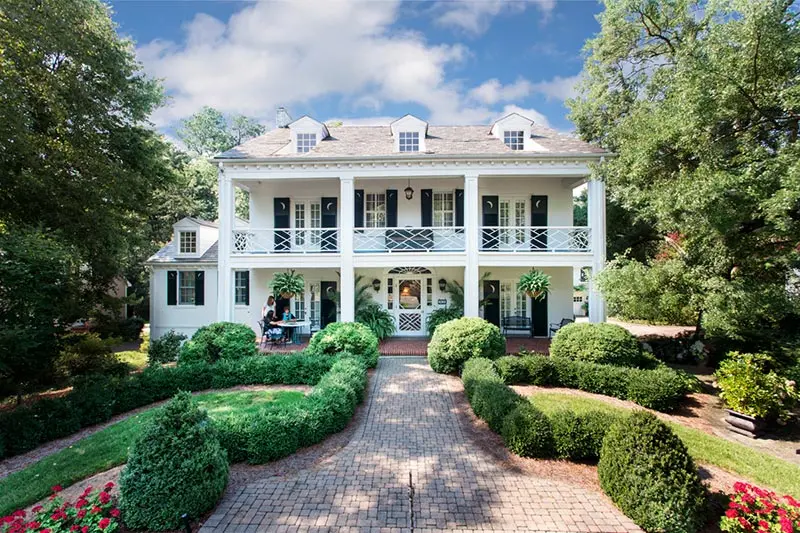 Design Authentic Interior Design (Susan Carson)