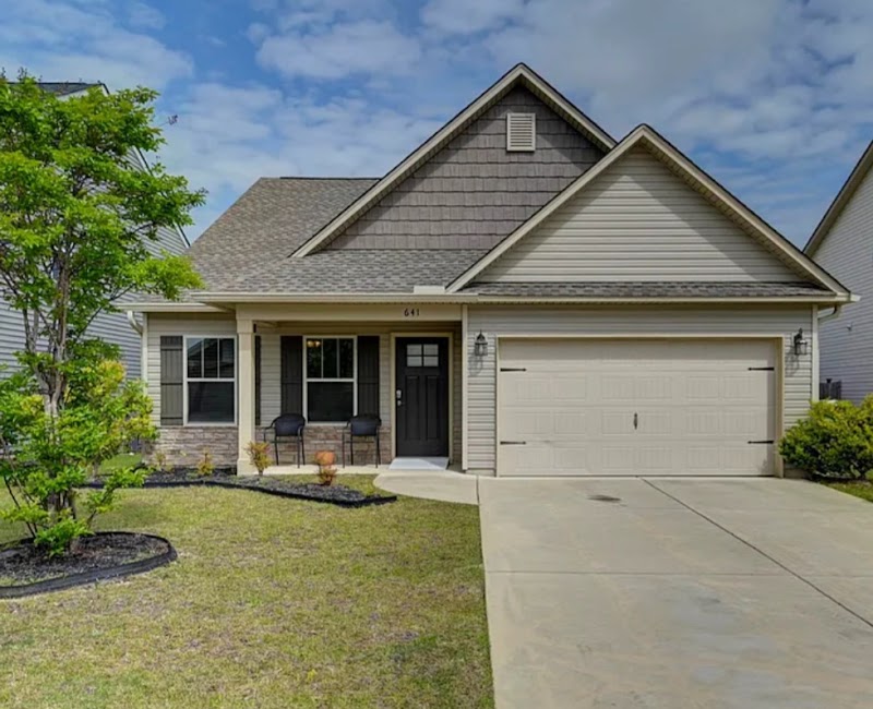 Zeke Riddle, Realtor photo 2